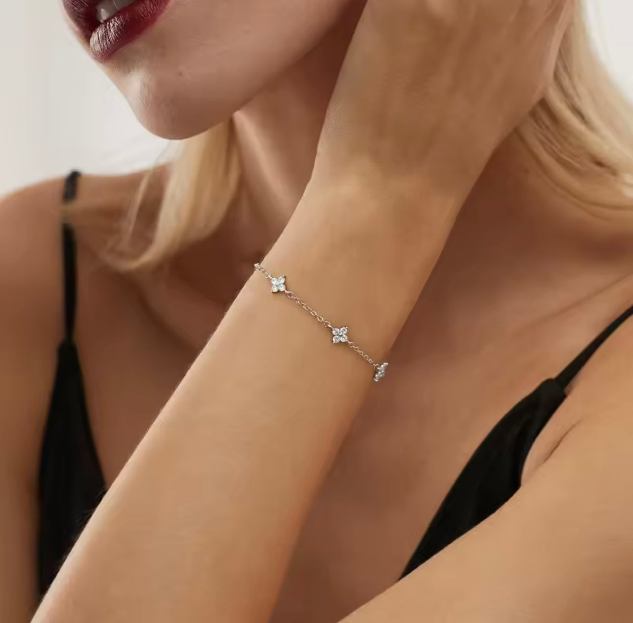 Nura Bracelet – Stainless Steel Minimalist Unisex Design