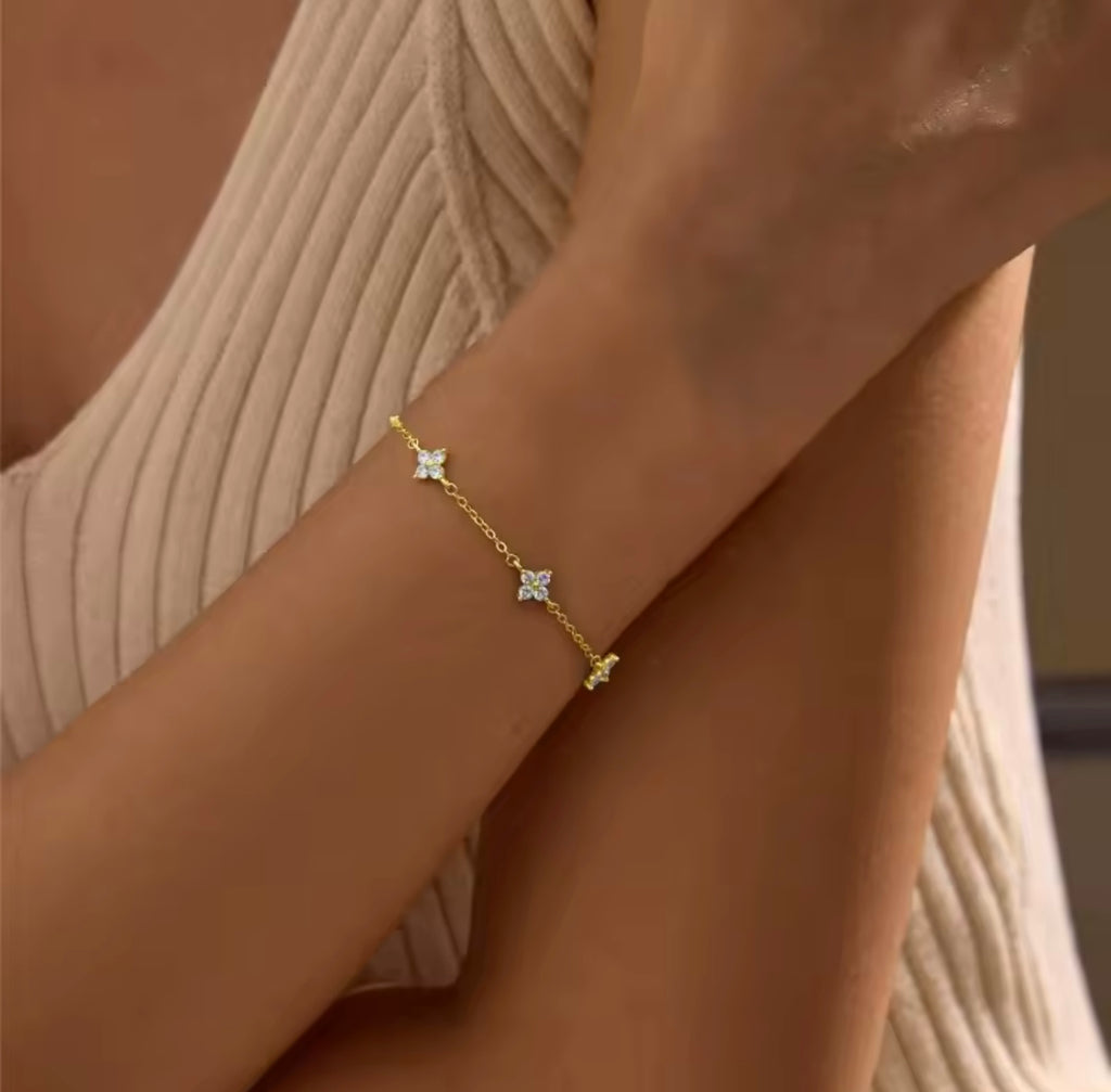 Nura Bracelet – Stainless Steel Minimalist Unisex Design